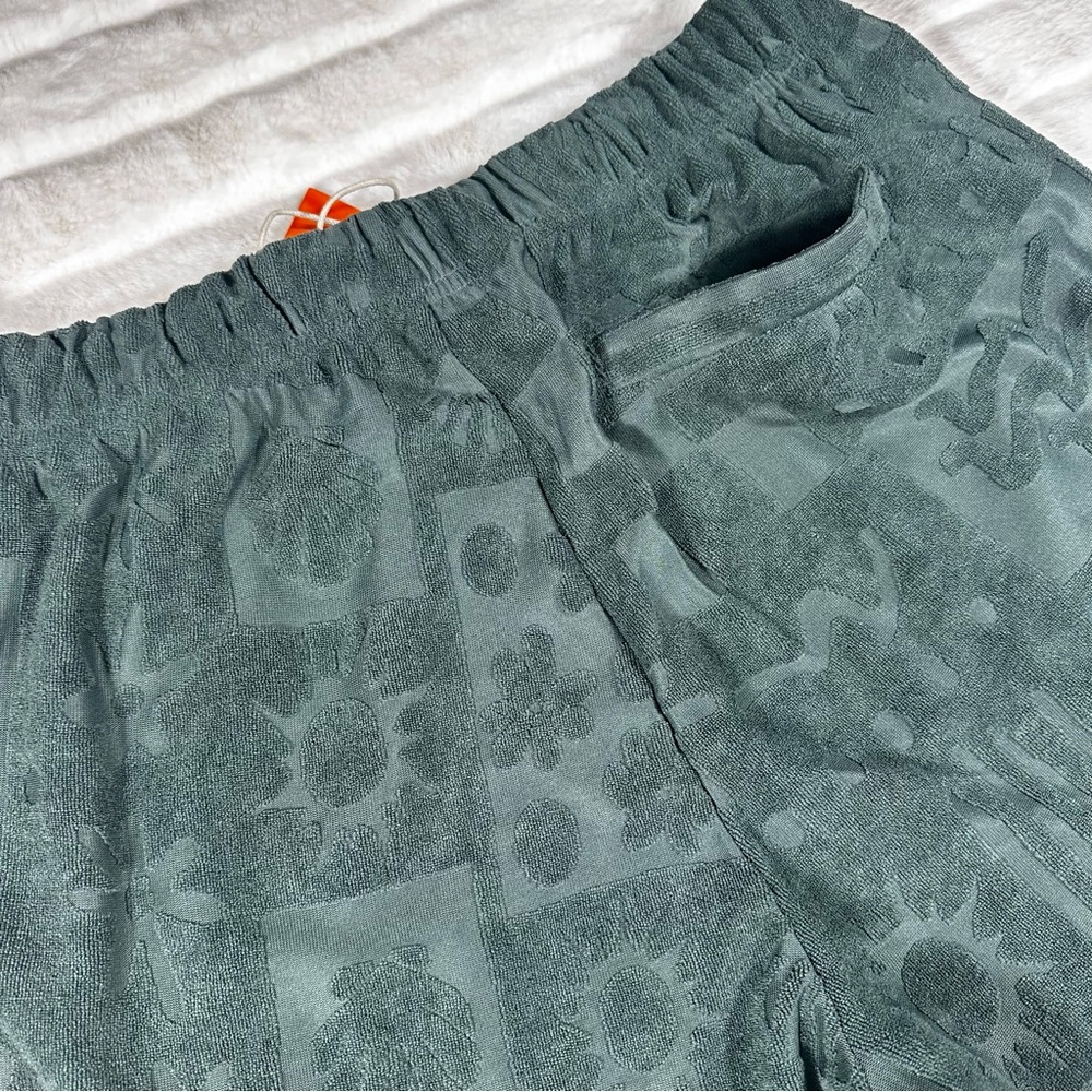 Shorts Set - Picture 7 of 14